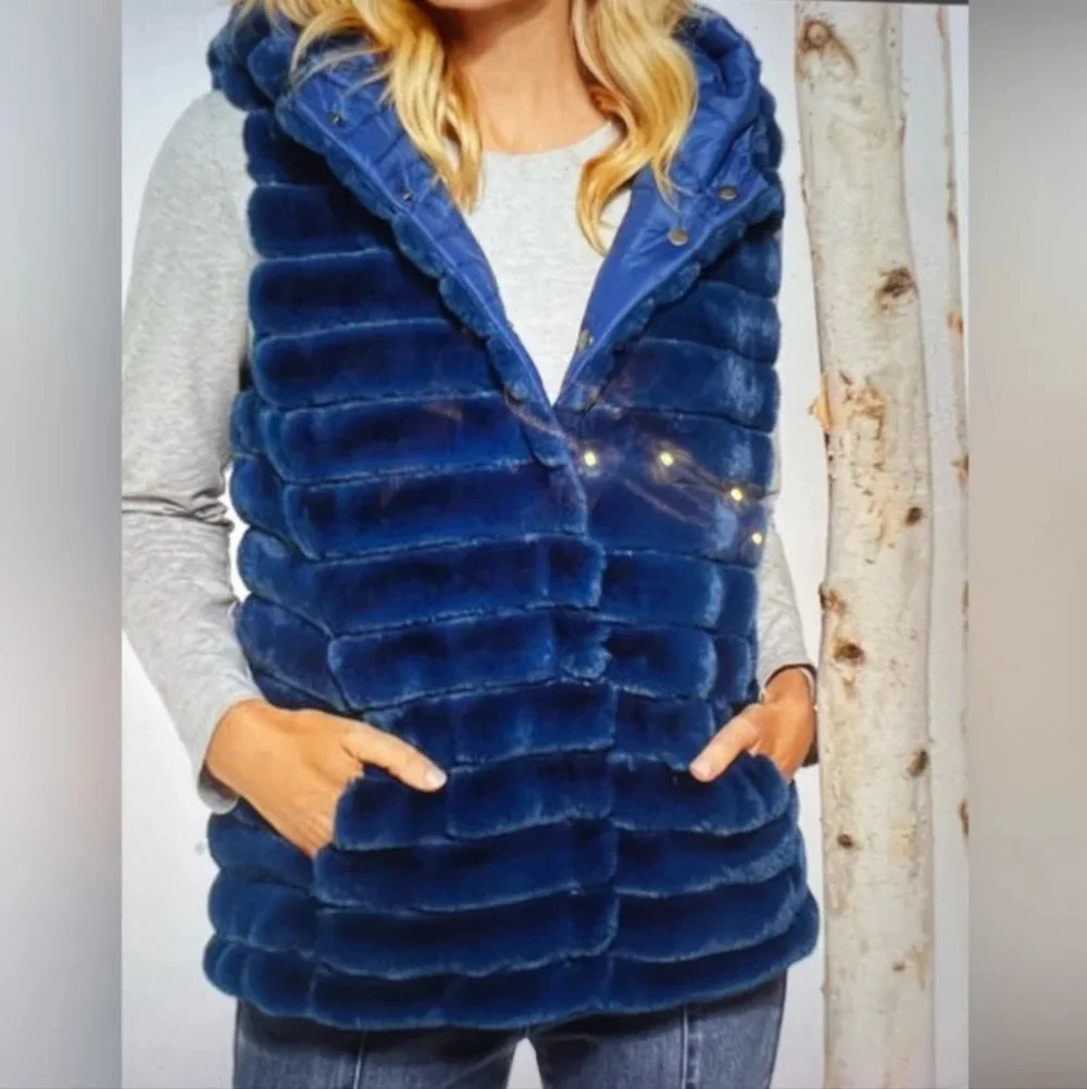 Soft Surroundings Rich Blue Plush Faux Fur Reversible‎ Vest